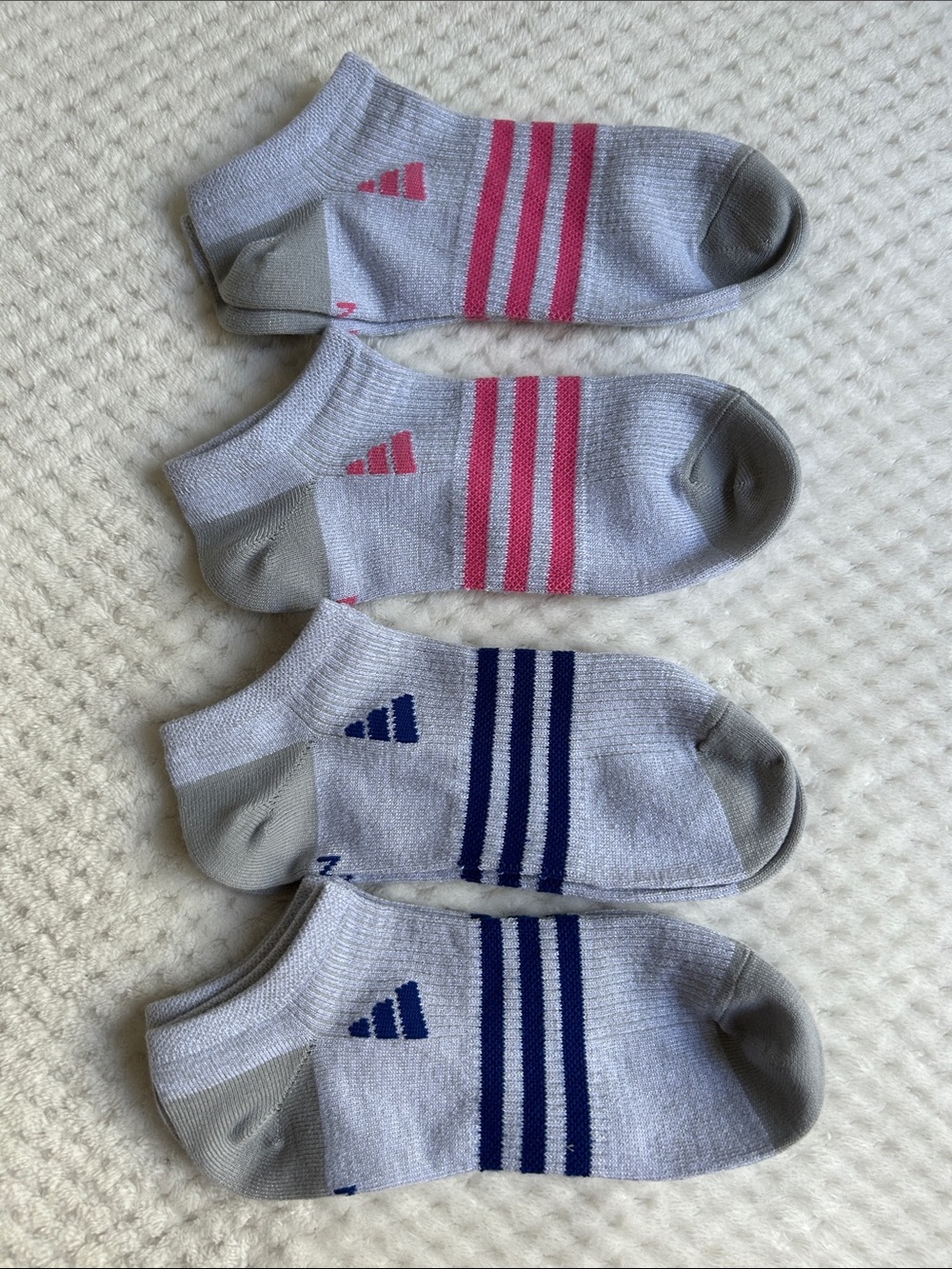NWOT Adidas Women’s Low-Cut Athletic Socks, Light Gray, 4 Pairs, Size 6-7.5